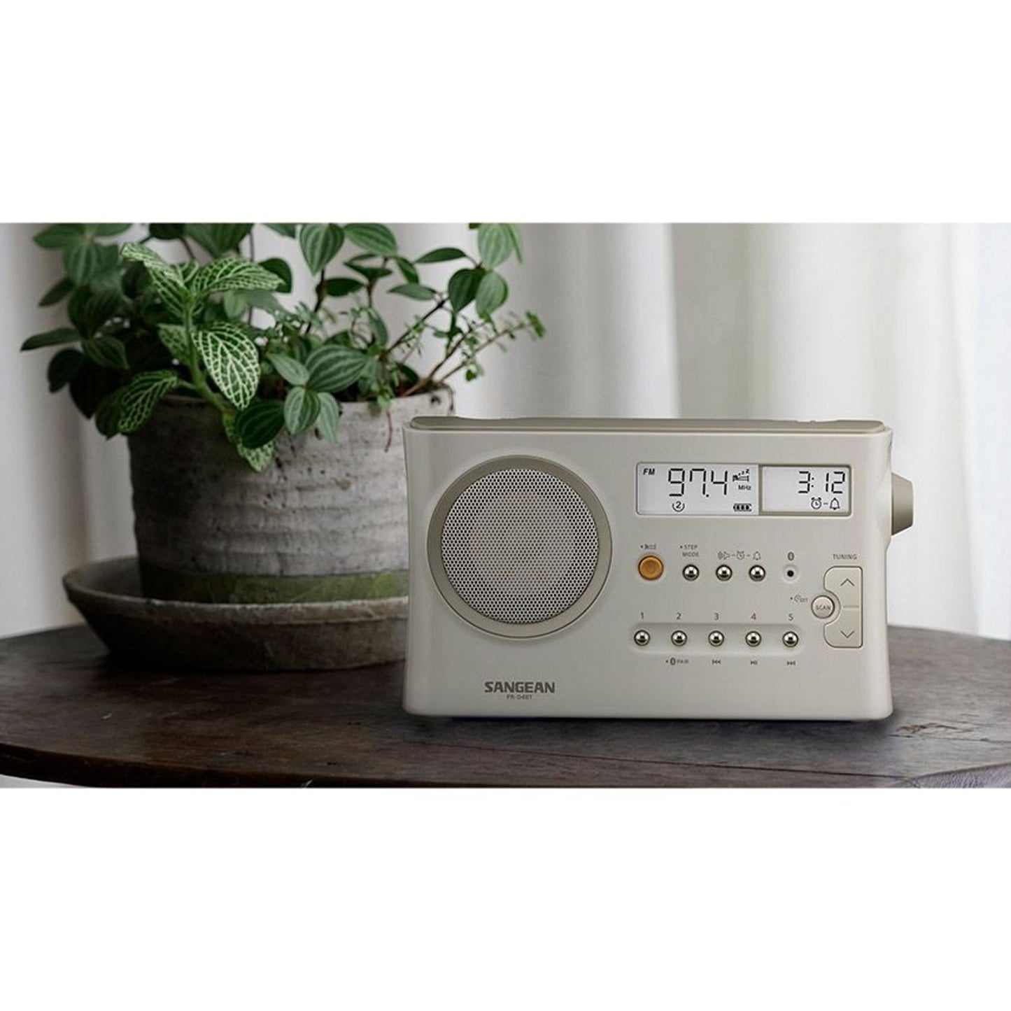 Sangean PR-D4BT Tragbares MW/UKW Radio mit Bluetooth, versch. Farben