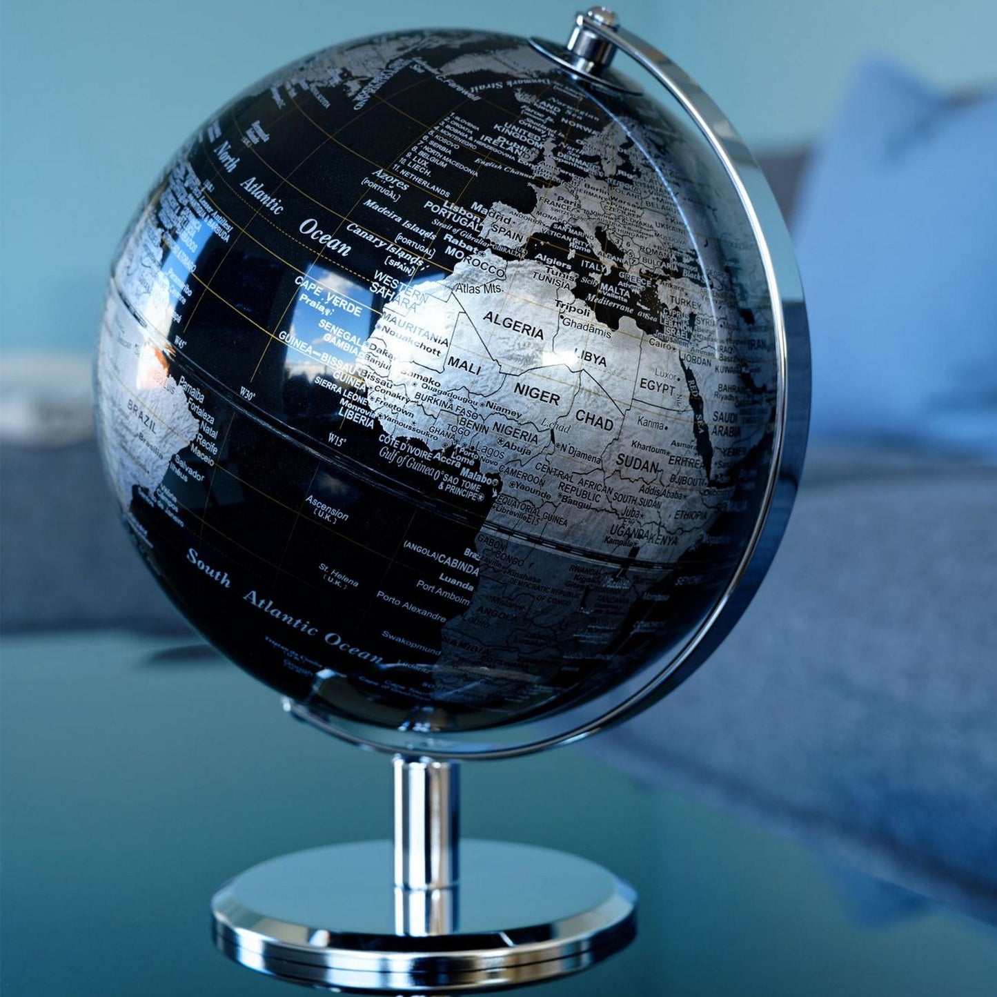 Globe de table EMFORM Lunar D 20 cm en différentes couleurs