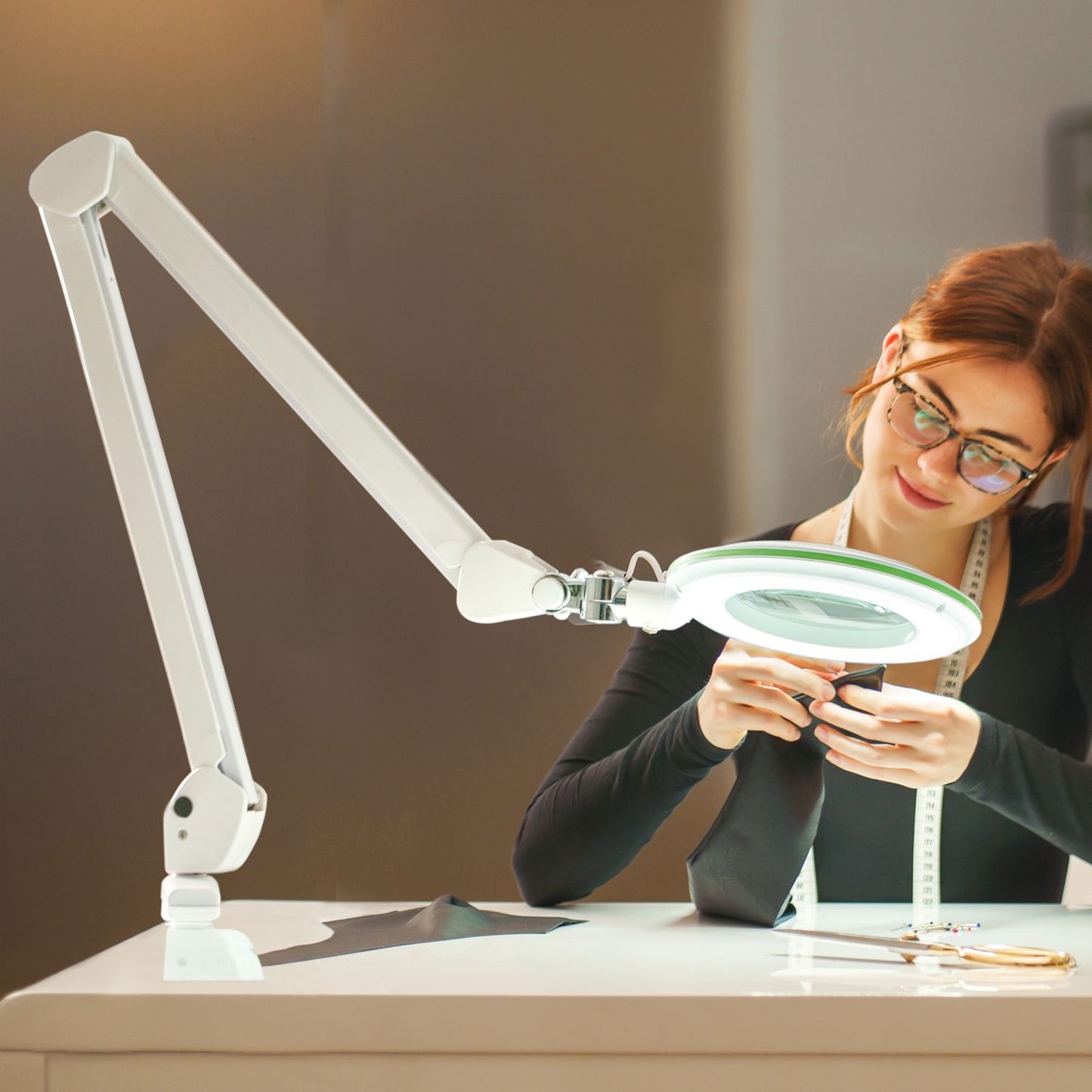 Lampe loupe Lumeno Lambda M dimmable avec lentille en verre de 127 mm, différentes versions
