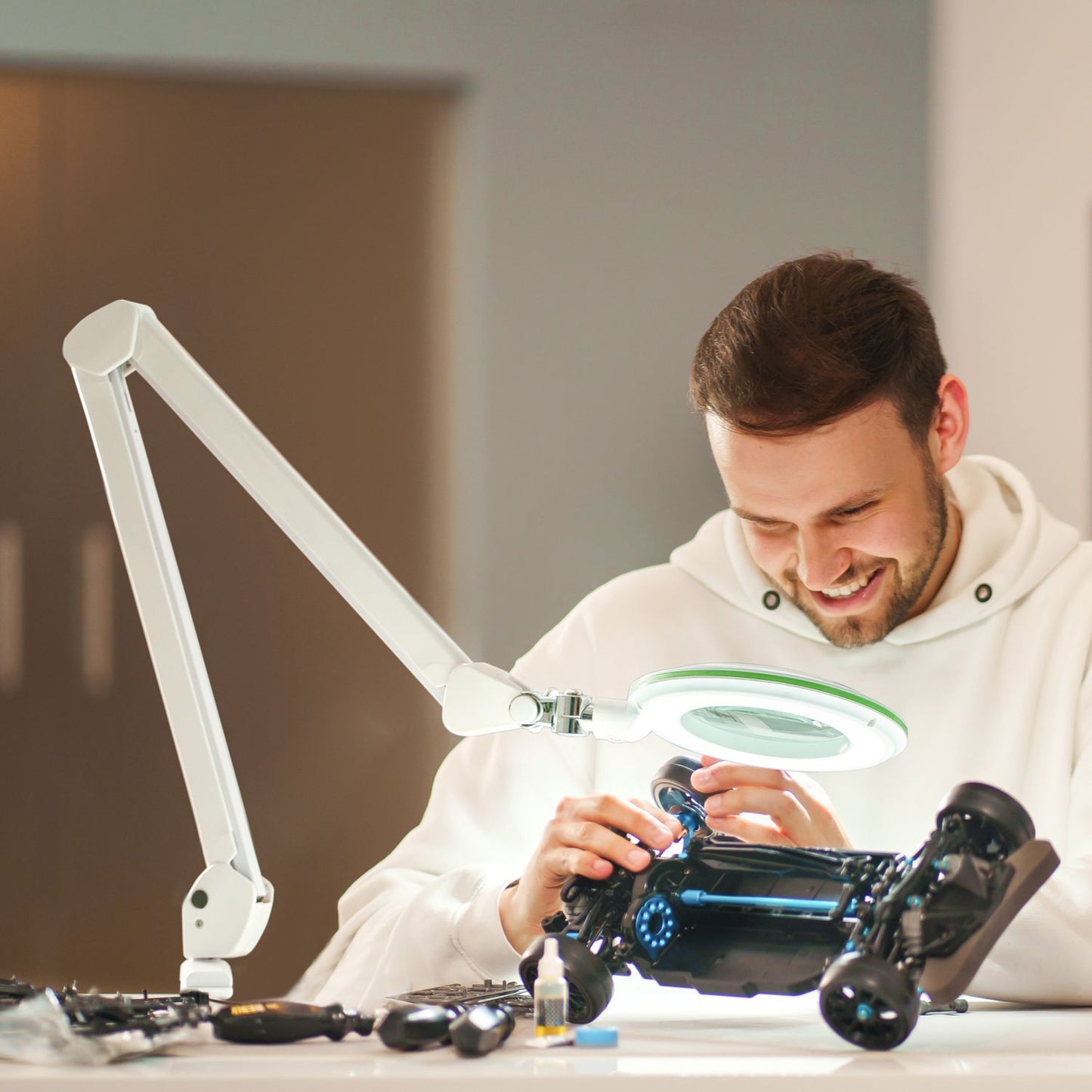 Lampe loupe Lumeno Lambda M dimmable avec lentille en verre de 127 mm, différentes versions