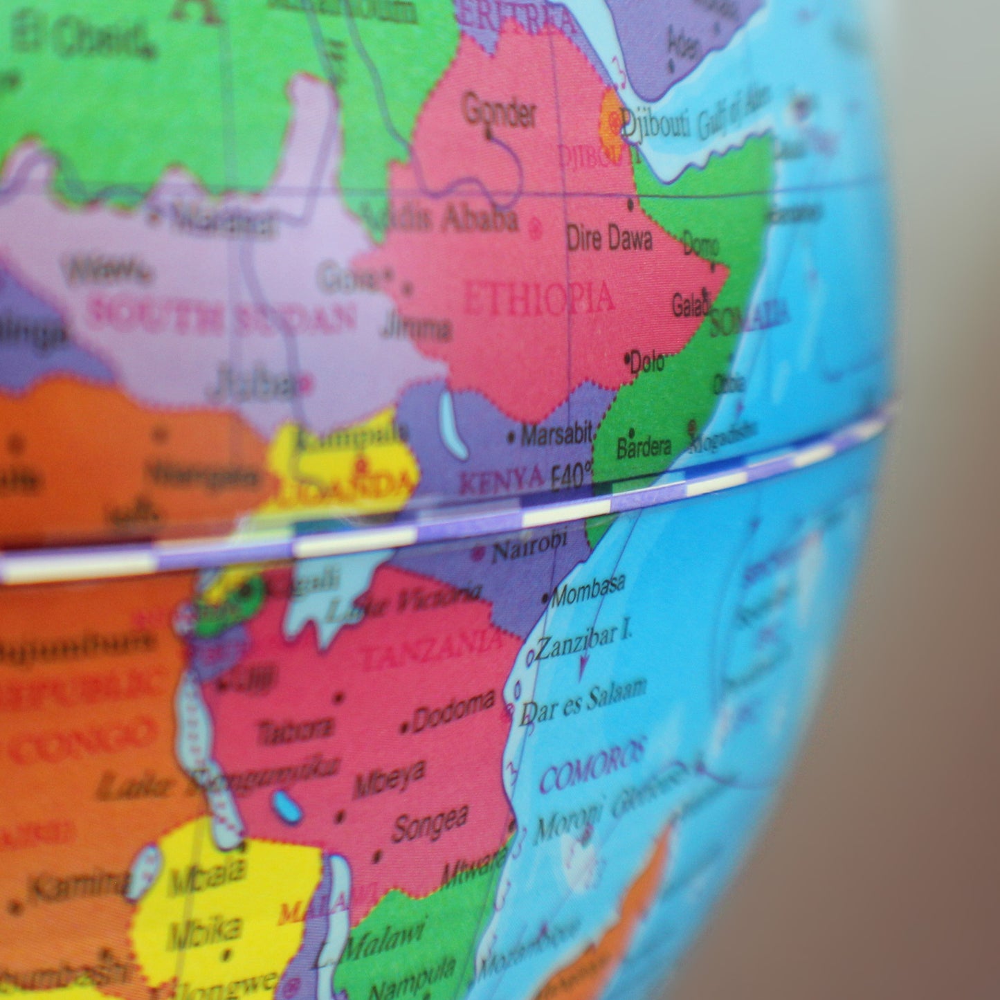 Magellan Cimbria globe lumineux 25 cm, image carte politique
